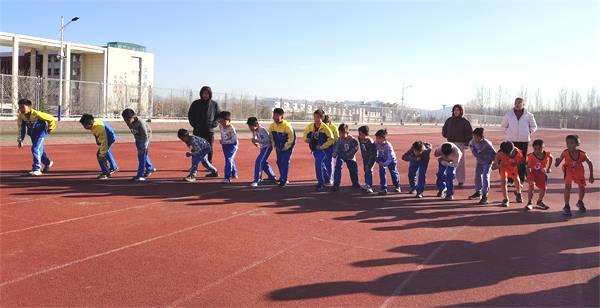 沂源青龙山小学:冬季越野长跑比赛,见证成长的瞬间